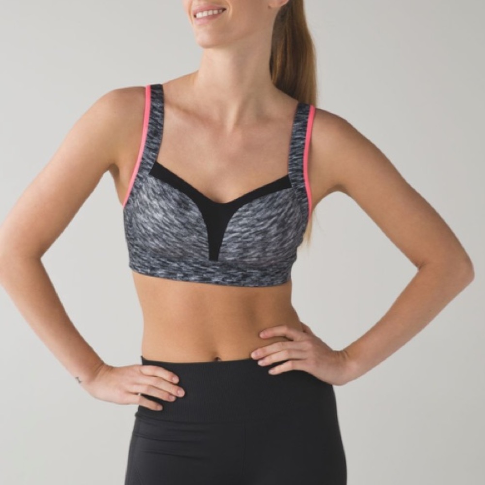 LULULEMON Ta Ta Tamer III